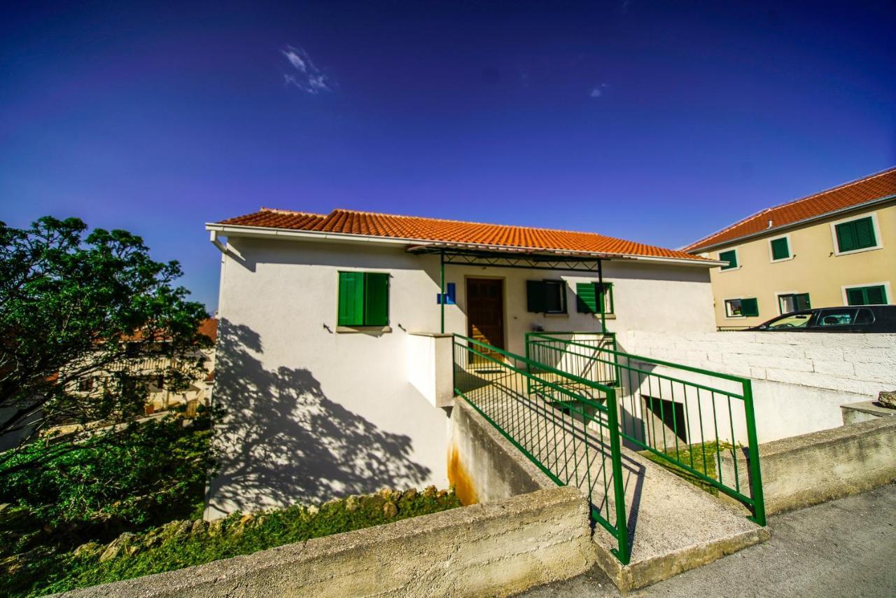 Apartments With A Parking Space Postira, Brac - 18472 Εξωτερικό φωτογραφία