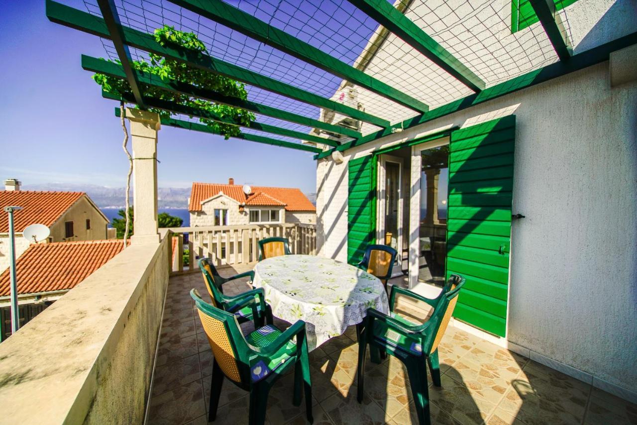 Apartments With A Parking Space Postira, Brac - 18472 Εξωτερικό φωτογραφία